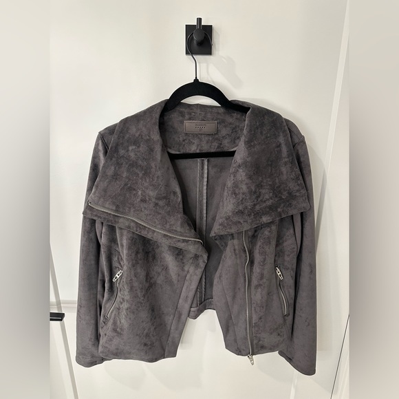 Blank NYC Jackets & Blazers - Blank NYC Grey Suede jacket, size medium